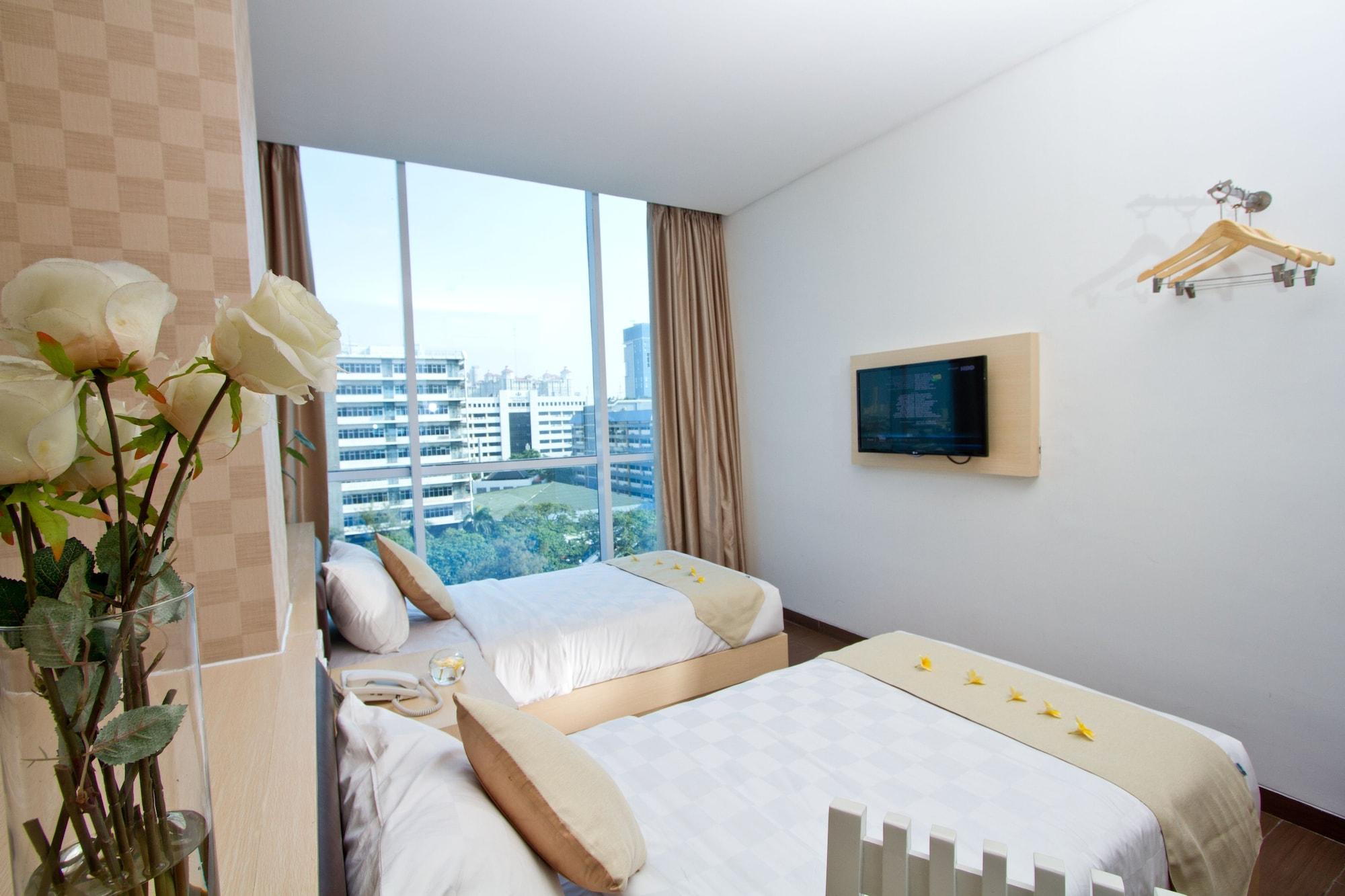 Hotel 88 Grogol Jakarta By Wh Exterior photo