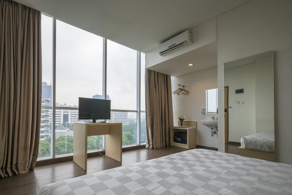 Hotel 88 Grogol Jakarta By Wh Exterior photo